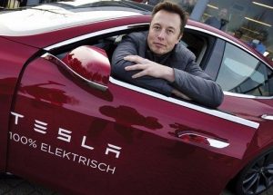 ايلون ماسك صاحب تسلا